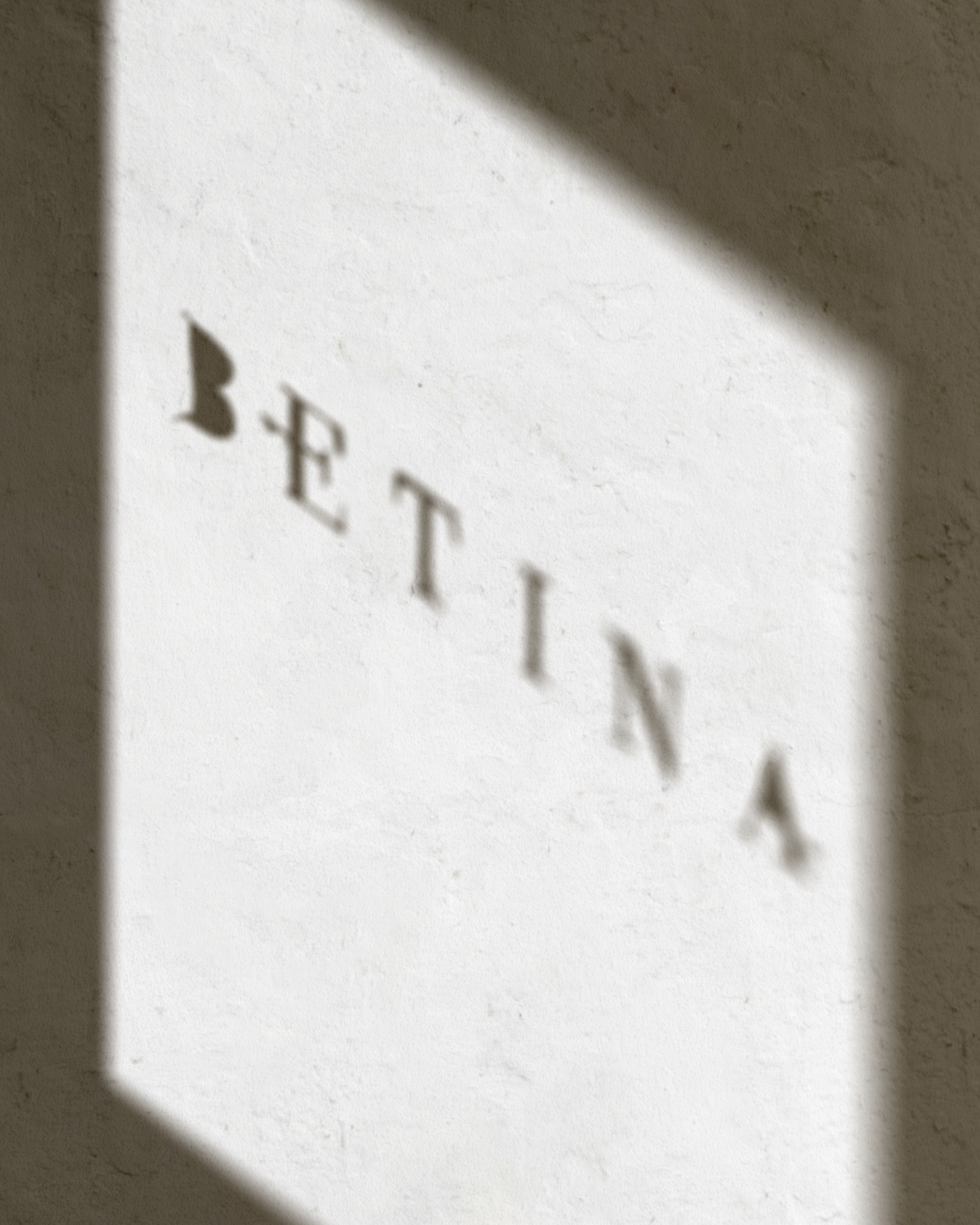 Betina-Window